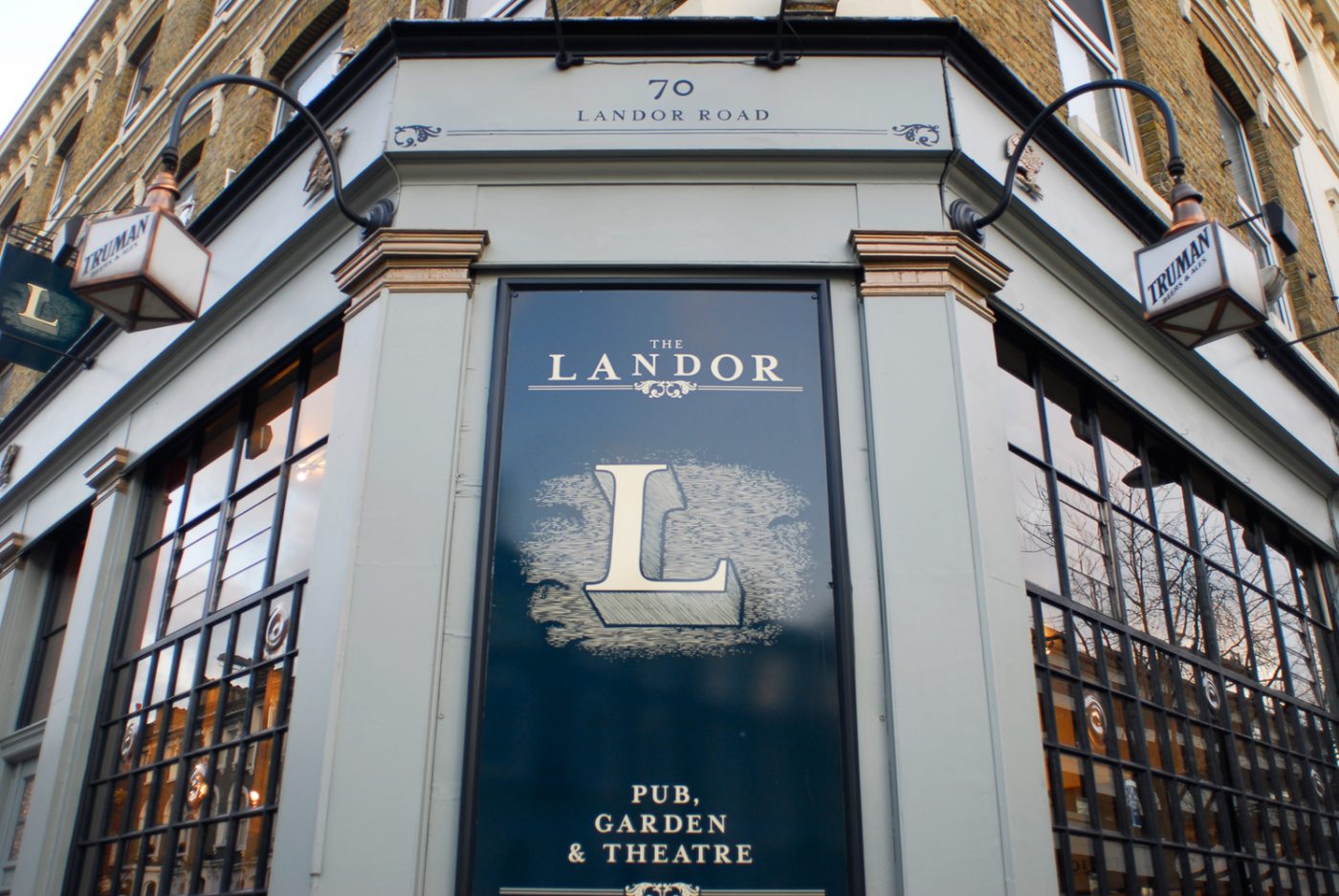 The-landor-exterior